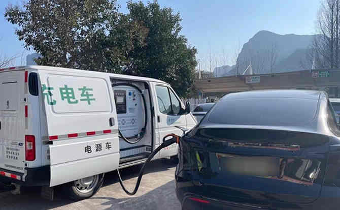 准格尔旗汽车搭电